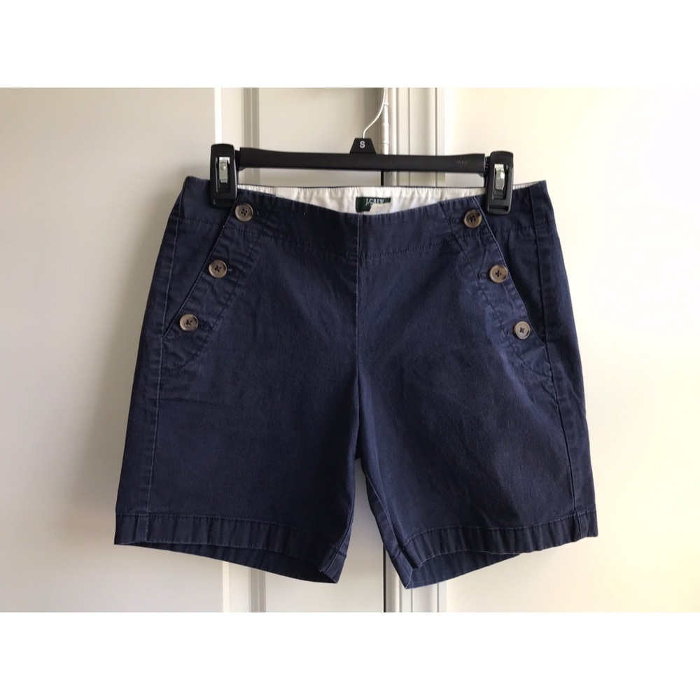 JCrew Women’s Navy 7 Inch Button Short Size 2